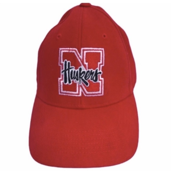 Captivating Headgear Nebraska Cornhuskers Adjustable Ball Cap - Picture 1 of 15